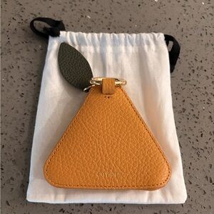 Cuyana Mango Triangle Leather Zipped Keychain NEW